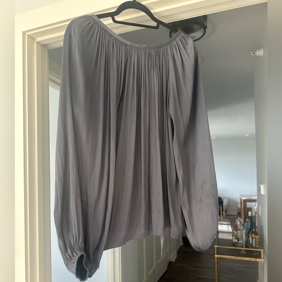 Silk grey blouse size small - Picture 5 of 6